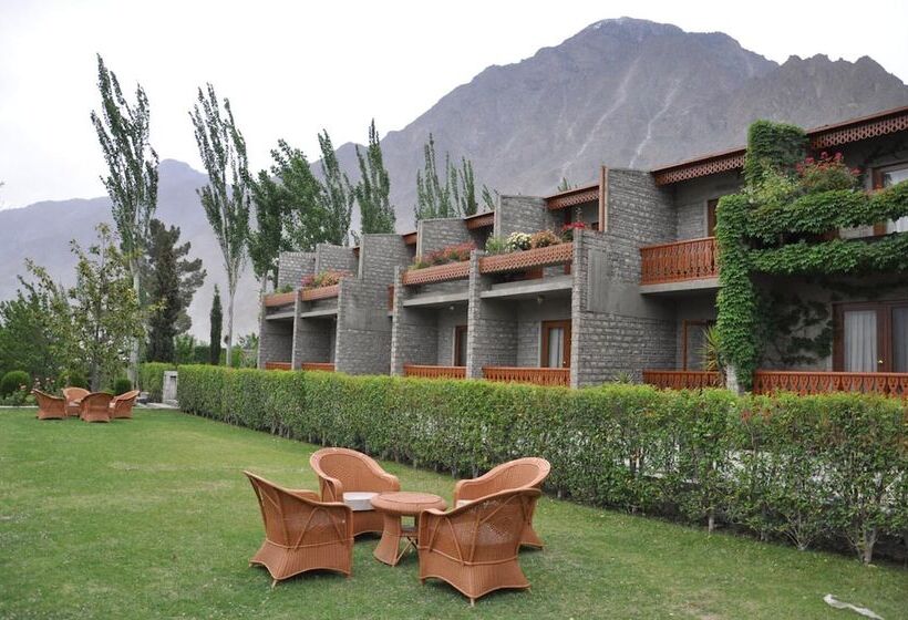 هتل Gilgit Serena
