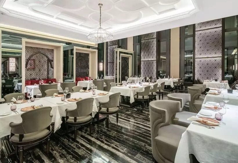 هتل Radisson Collection Muscat, Hormuz Grand