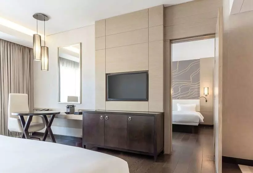 هتل Radisson Collection Muscat, Hormuz Grand