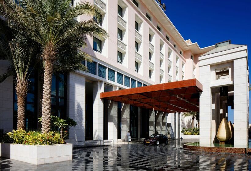 هتل Radisson Collection Muscat, Hormuz Grand