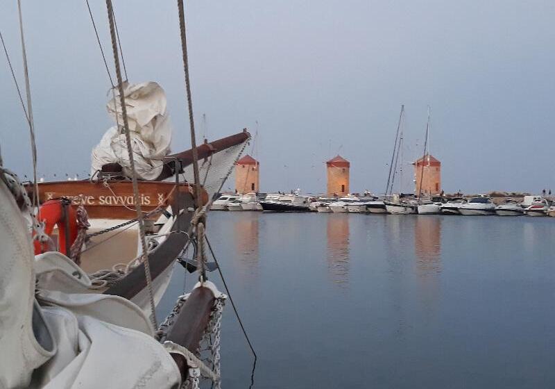 فندق Iatridis Studios