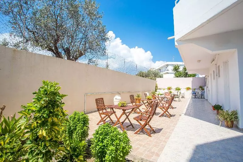 Hotel Iatridis Studios