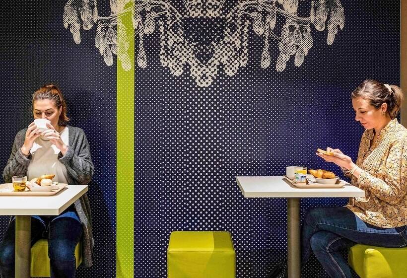 Отель Ibis Budget Bordeaux Centre Mériadeck