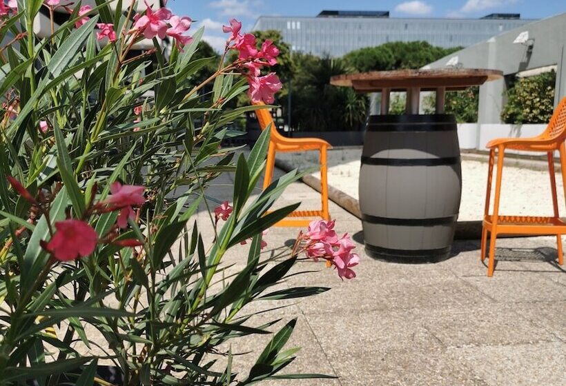 Отель Ibis Budget Bordeaux Centre Mériadeck