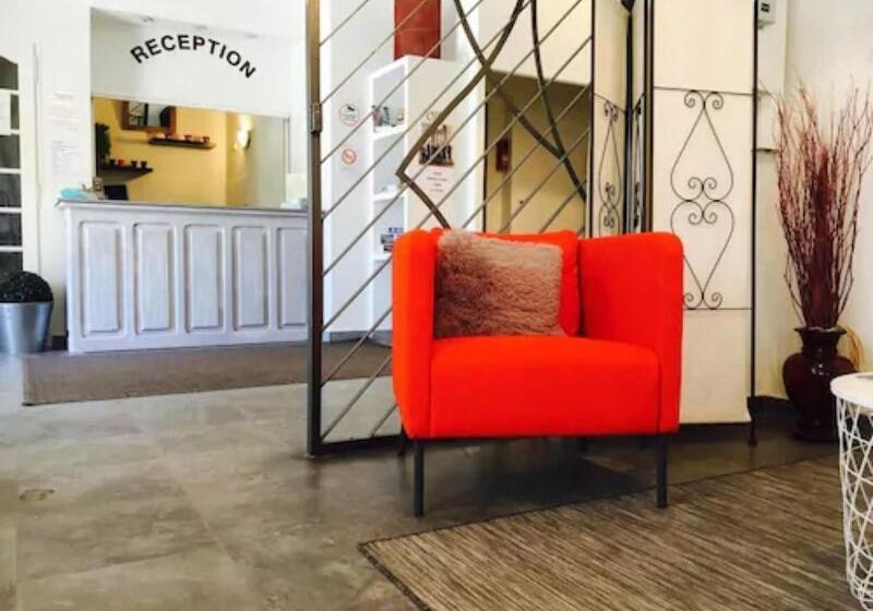 בית מלון כפרי Hôtel Aiglon Bylitis