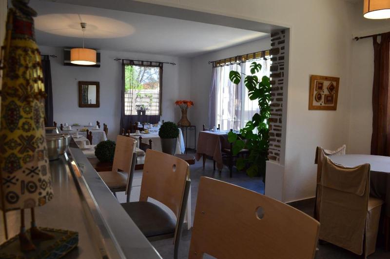 בית מלון כפרי Hôtel Aiglon Bylitis