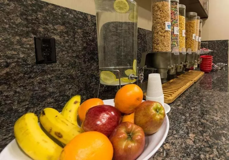 Отель Towneplace Suites By Marriott Seguin