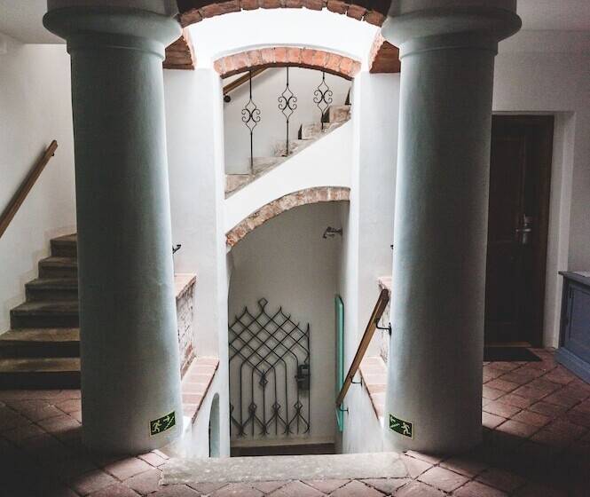 בית מלון כפרי U české Koruny