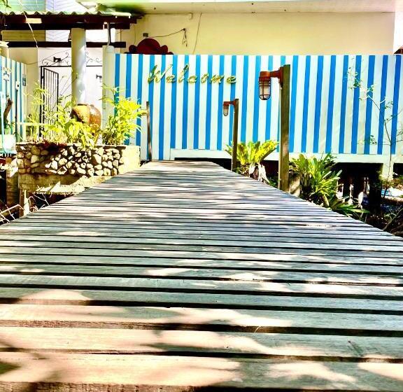 בית מלון כפרי Watercolours