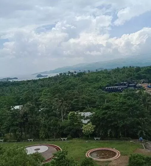 Lingganay Boracay Hotel Resort