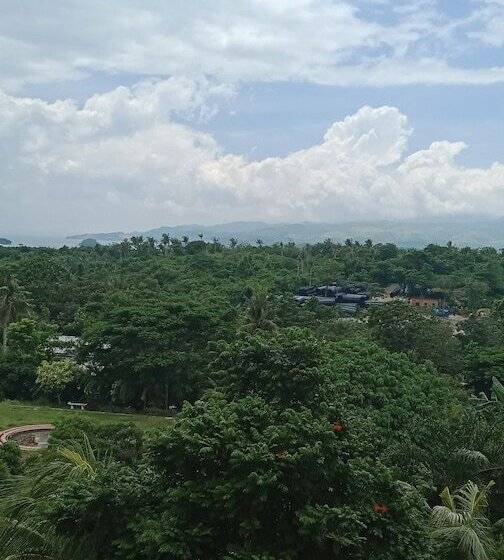 Lingganay Boracay Hotel Resort