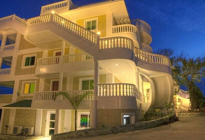 Lingganay Boracay Hotel Resort