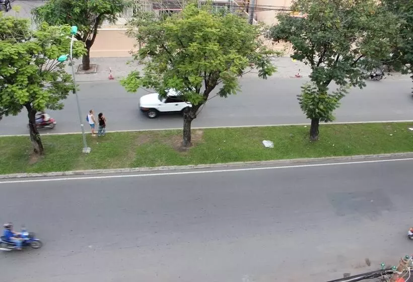 פנסיון Lucky 1 Guesthouse