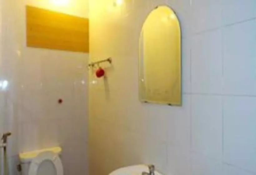 פנסיון Lucky 1 Guesthouse