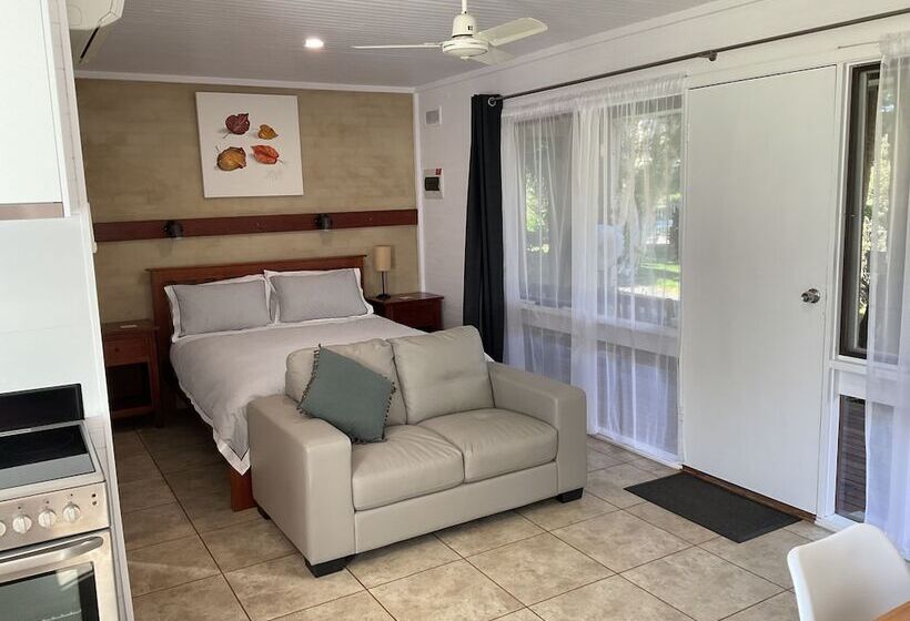 מוטל Marlo Hideaway