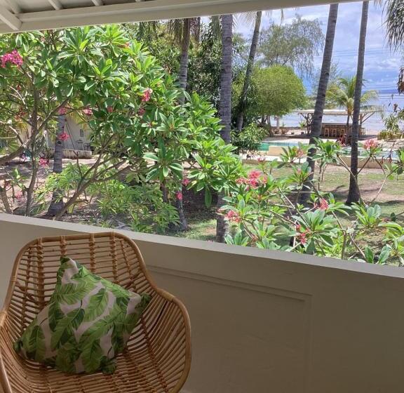 בית מלון כפרי Juliantos By The Sea