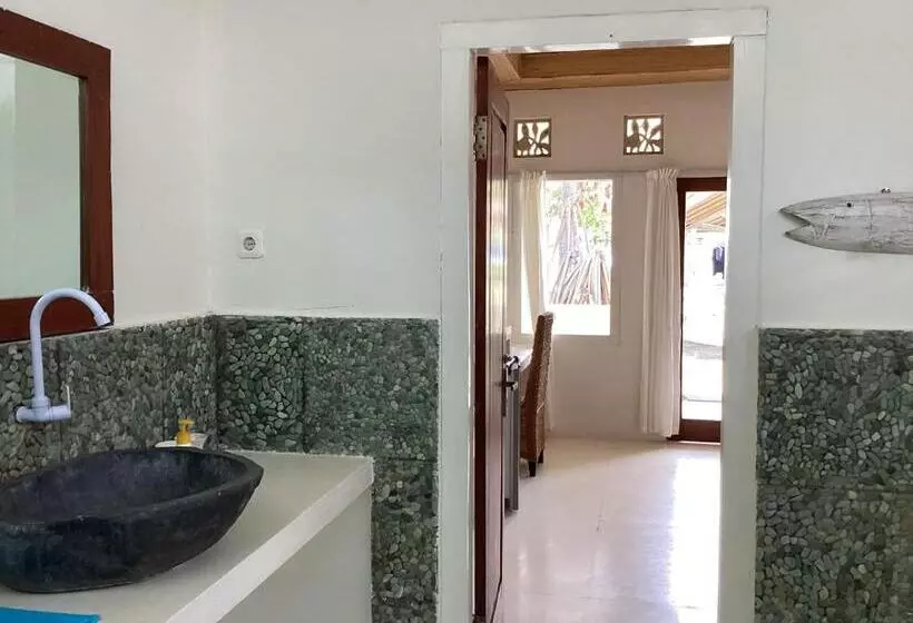 ホテル Juliantos By The Sea