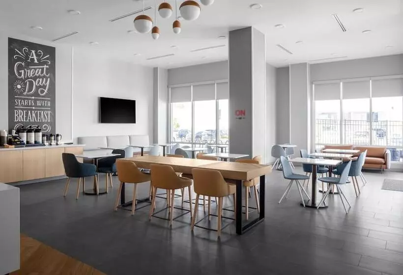 Hotelli Towneplace Suites By Marriott Tampa Clearwater