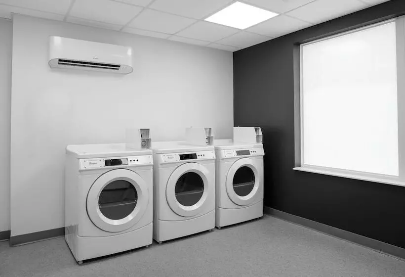 Hotelli Towneplace Suites By Marriott Tampa Clearwater