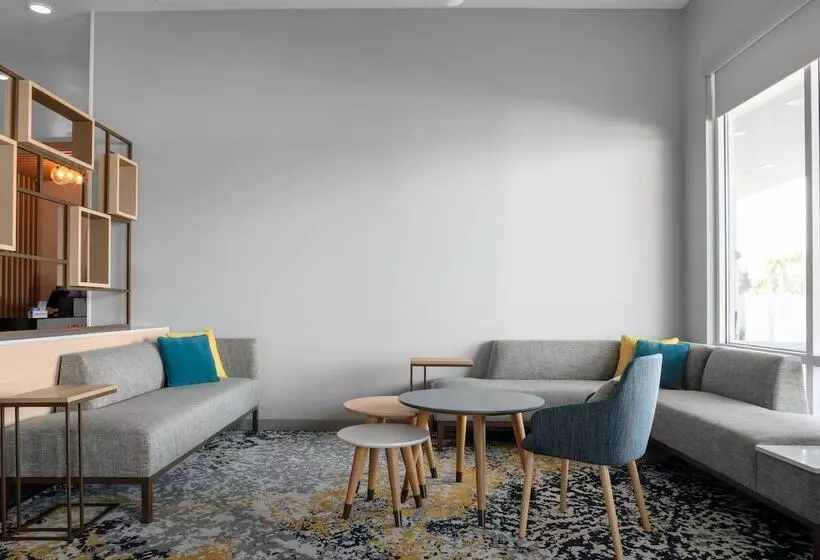 Hotelli Towneplace Suites By Marriott Tampa Clearwater