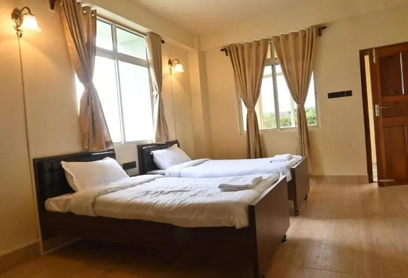 Hotelli Treetops Residency