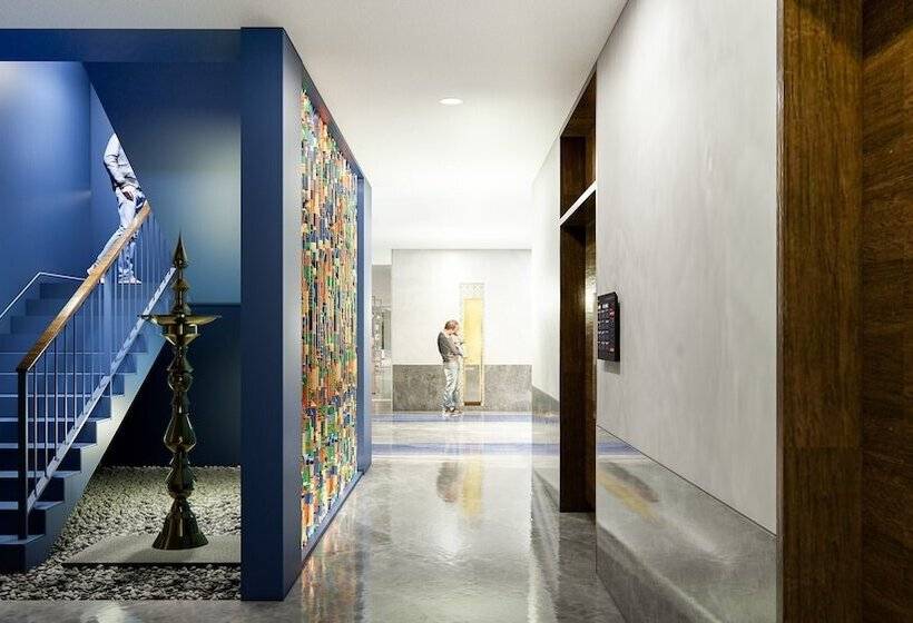 ホテル Zone By The Park Gopalpur