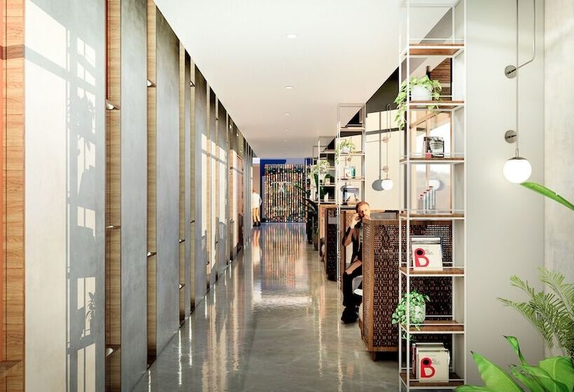 ホテル Zone By The Park Gopalpur