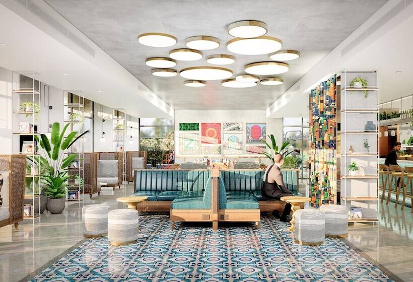 ホテル Zone By The Park Gopalpur