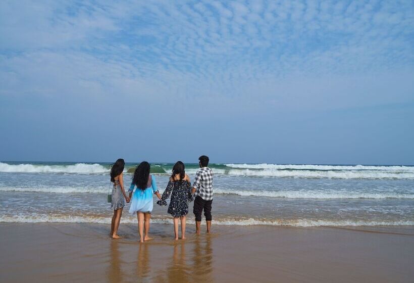 ホテル Zone By The Park Gopalpur