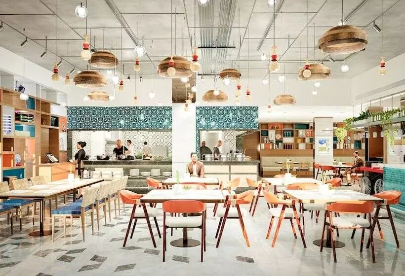 ホテル Zone By The Park Gopalpur