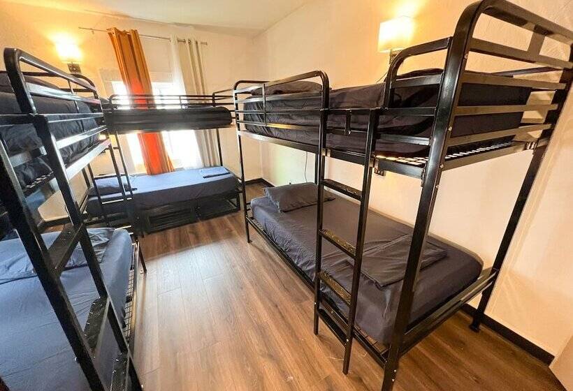 Ith Mission Beach Backpacker Hostel