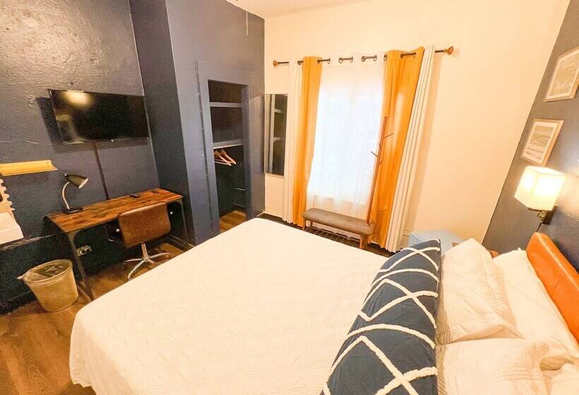 Ith Mission Beach Backpacker Hostel