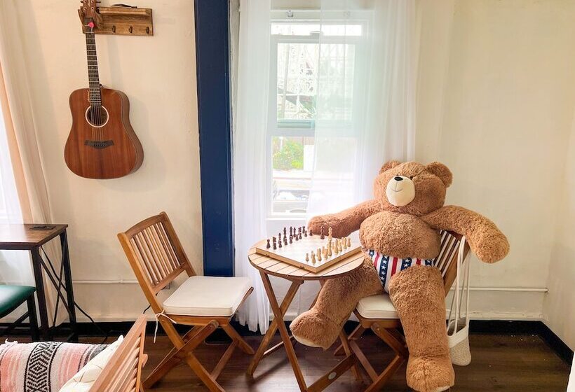 Ith Mission Beach Backpacker Hostel