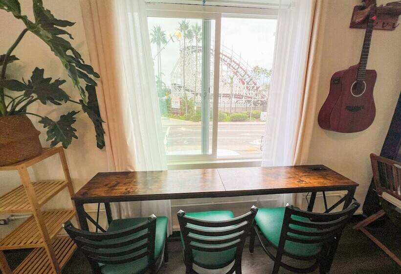 Ith Mission Beach Backpacker Hostel