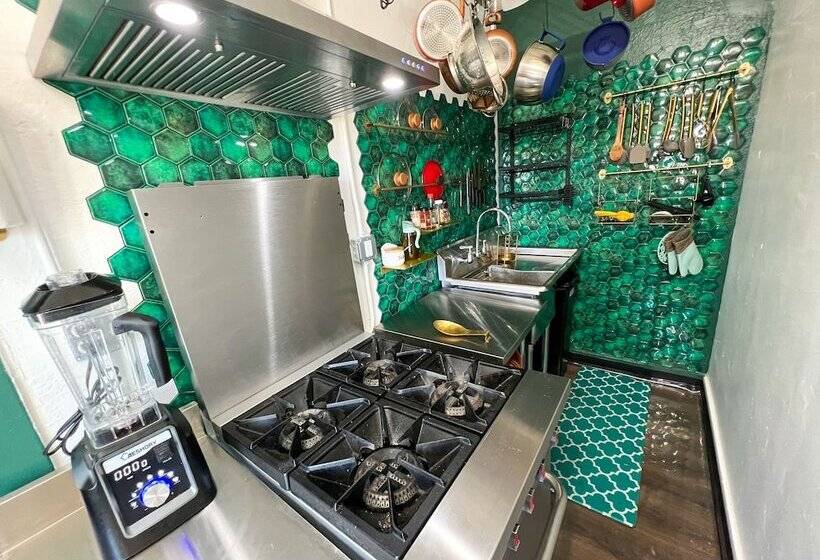 Ith Mission Beach Backpacker Hostel