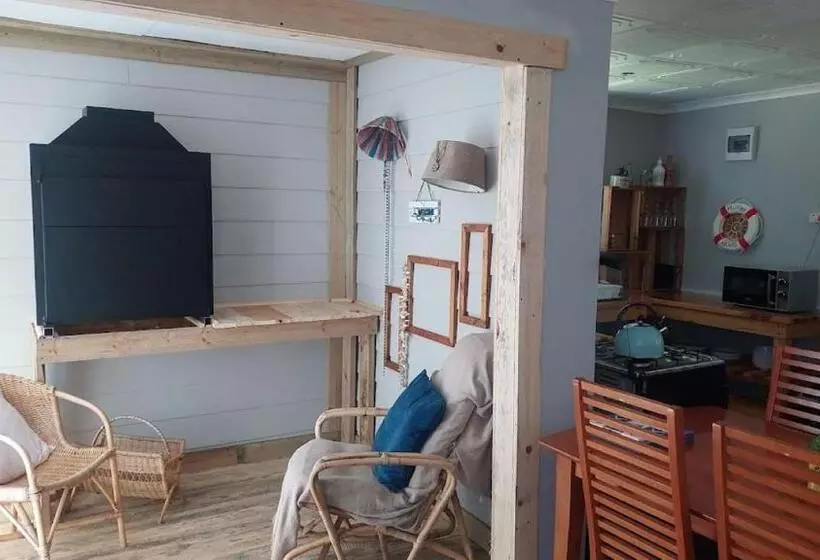 Majatalo 11 Mountain Stream Hot Tub Self Catering