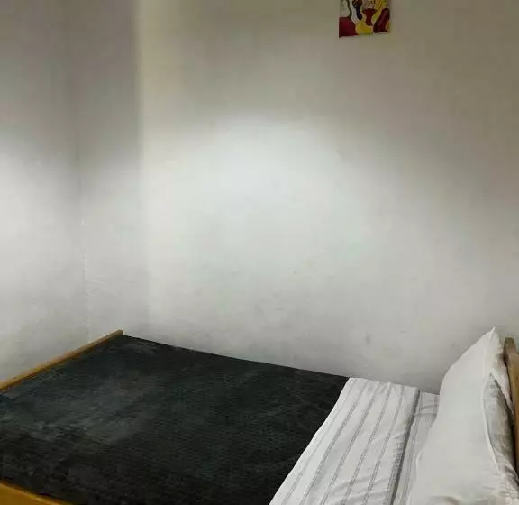 هتل Ingrid S Place Namugongo