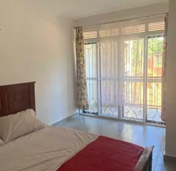 هتل Ingrid S Place Namugongo