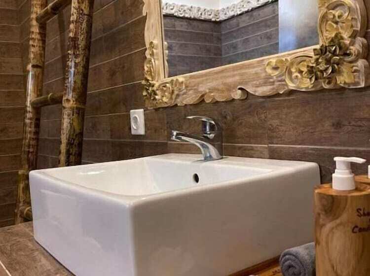 בית מלון כפרי Mikuk Cottages Canggu