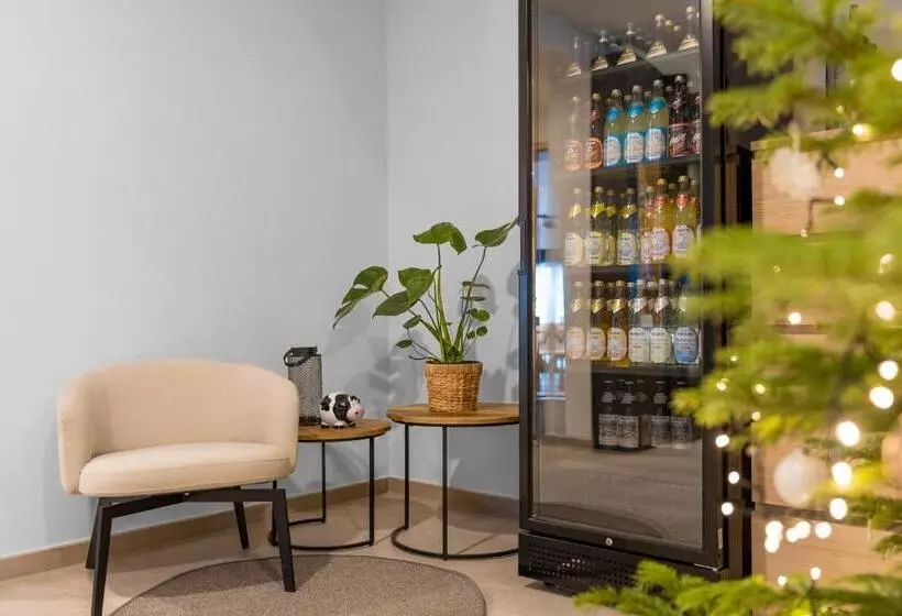 ホテル Zeitlang By Rösslwirt