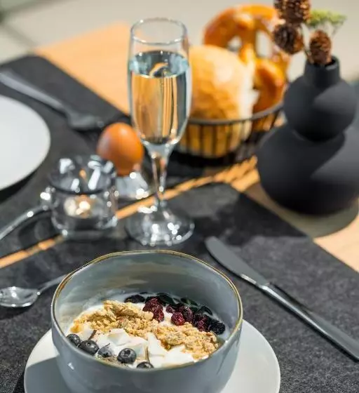 ホテル Zeitlang By Rösslwirt