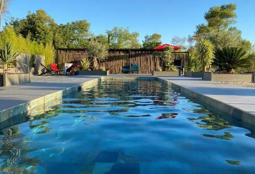 ペンション Les Roches De Baudisset