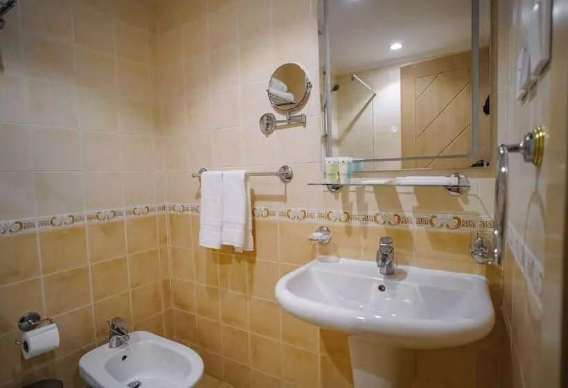 Hotelli Emaar Al Noor