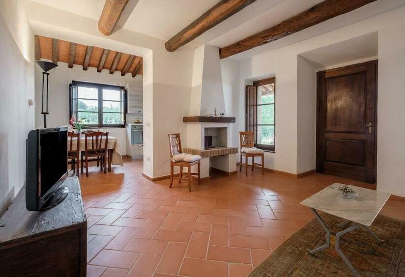 בית מלון כפרי Ginepro Poderone