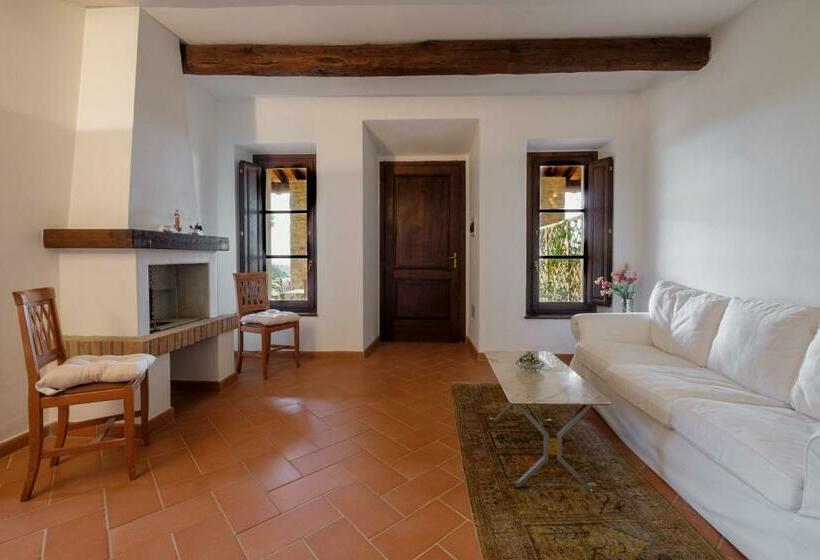 בית מלון כפרי Ginepro Poderone