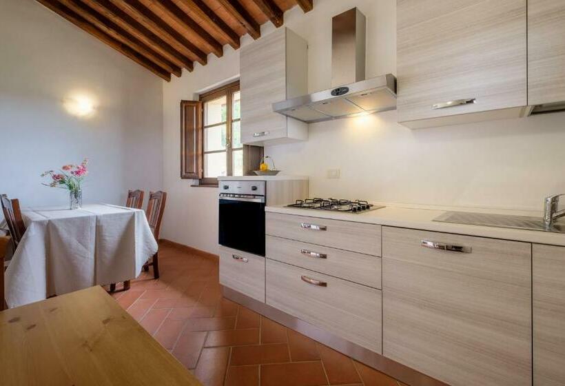 בית מלון כפרי Ginepro Poderone