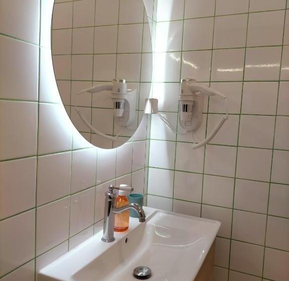 هتل Jacuzzi Love Suite