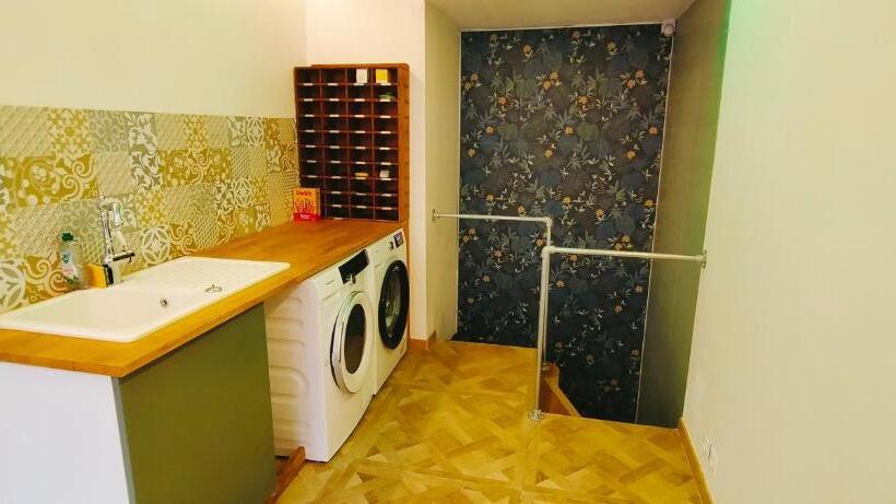 هتل Jacuzzi Love Suite