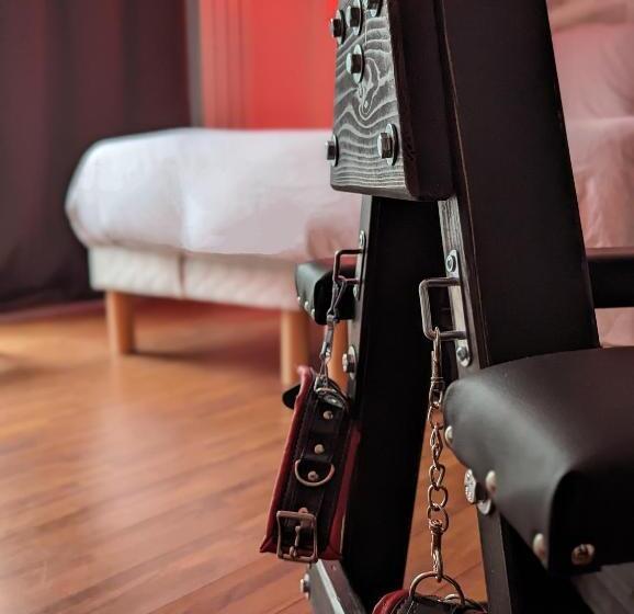 هتل Jacuzzi Love Suite