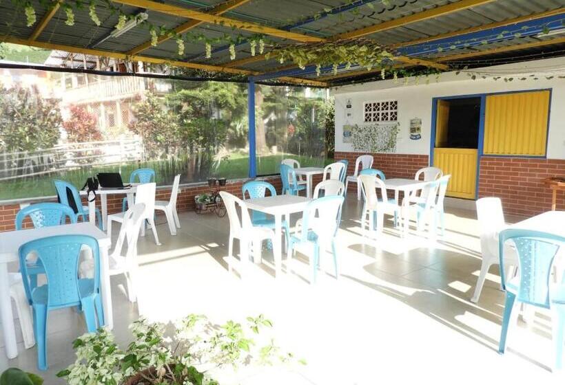 بنسيون La Rivera Hosteria Campestre